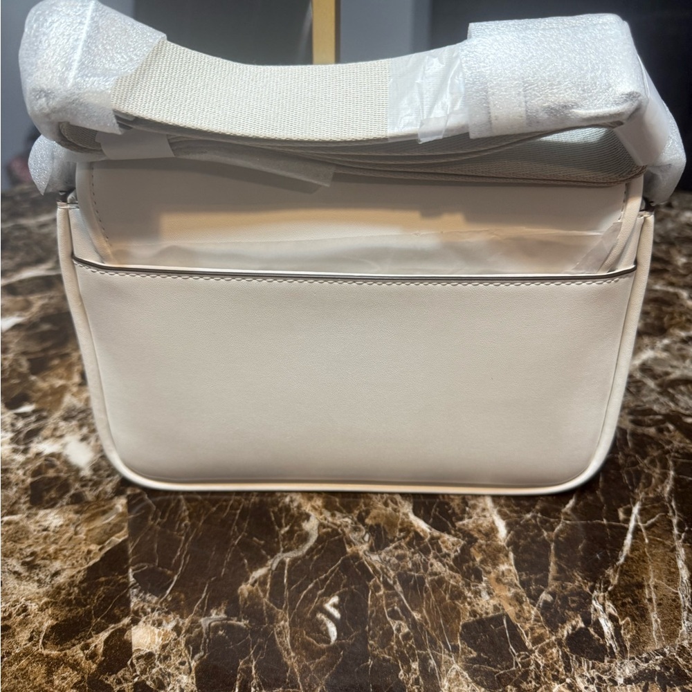 Michael Kors Optic White Crossbody Bag – NWT – Retail $558 🤍✨ - Picture 7 of 9